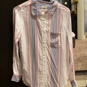 American Eagle Button Up